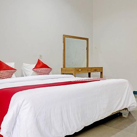 Vaccinated Staff - OYO 90483 Homestay Permata Bangko Exterior foto