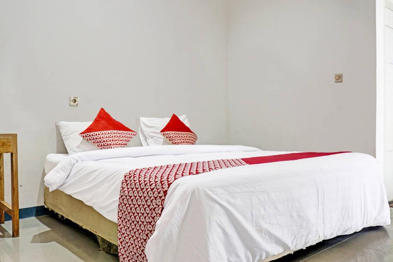 Vaccinated Staff - OYO 90483 Homestay Permata Bangko Exterior foto