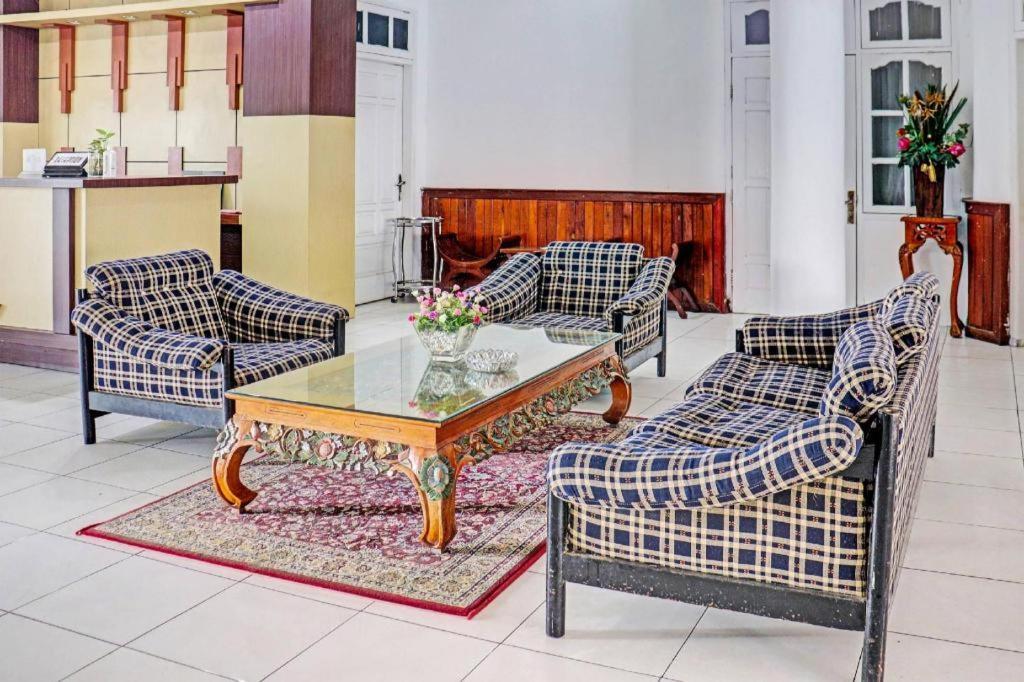 Vaccinated Staff - OYO 90483 Homestay Permata Bangko Exterior foto